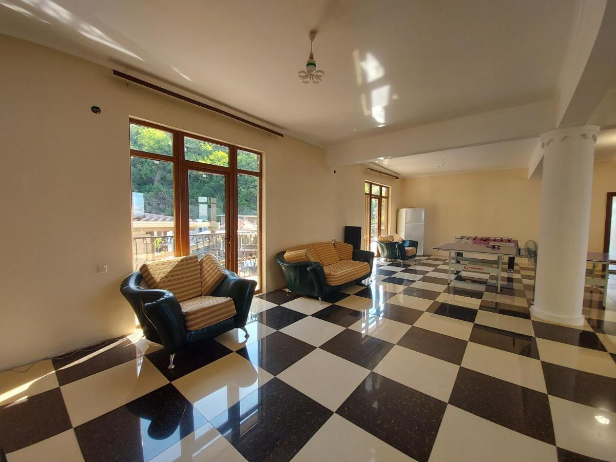 Гостевой Дом София 400 М До Моря Gagra Exterior photo