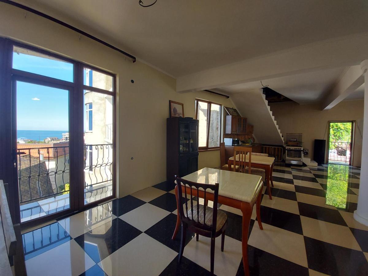 Гостевой Дом София 400 М До Моря Gagra Exterior photo