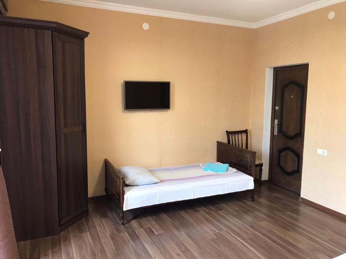 Гостевой Дом София 400 М До Моря Gagra Exterior photo